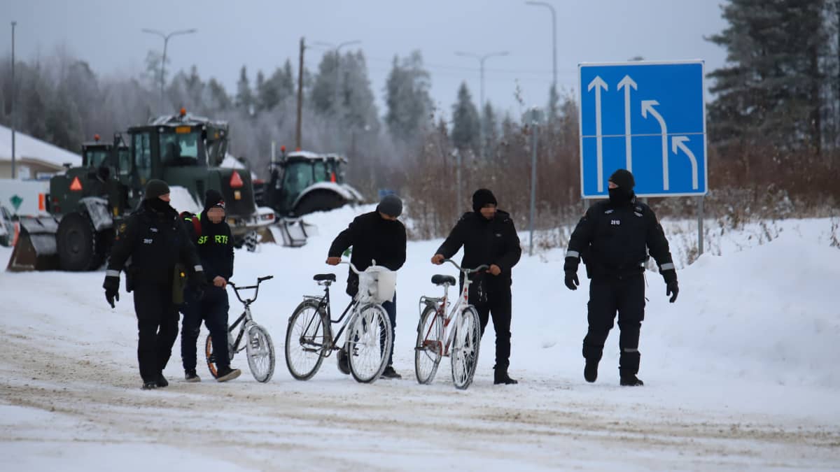 в Финляндию прибыло более 500 просителей убежища через восточную границу