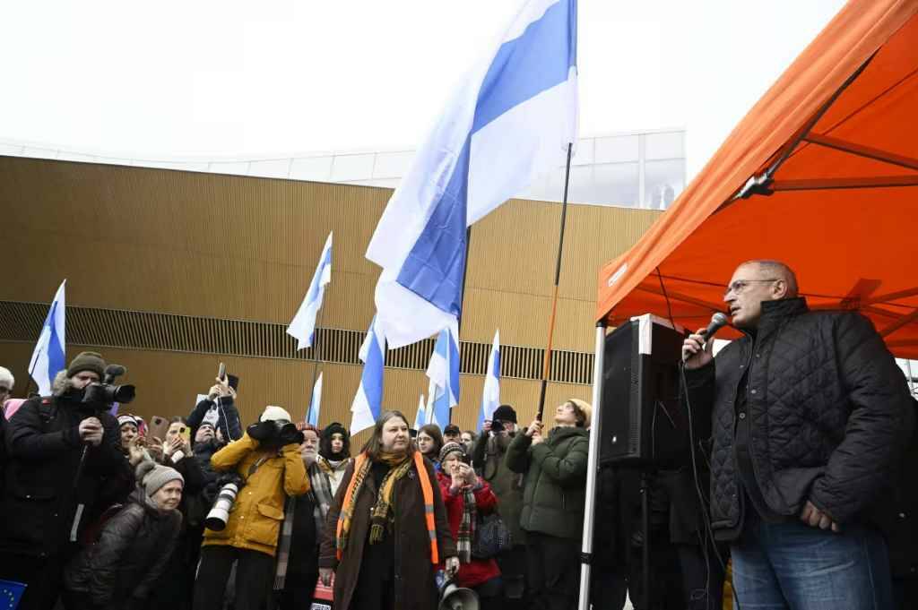 Ходорковский в Хельсинки призвал россиян выступить против Путина на мартовских выборах