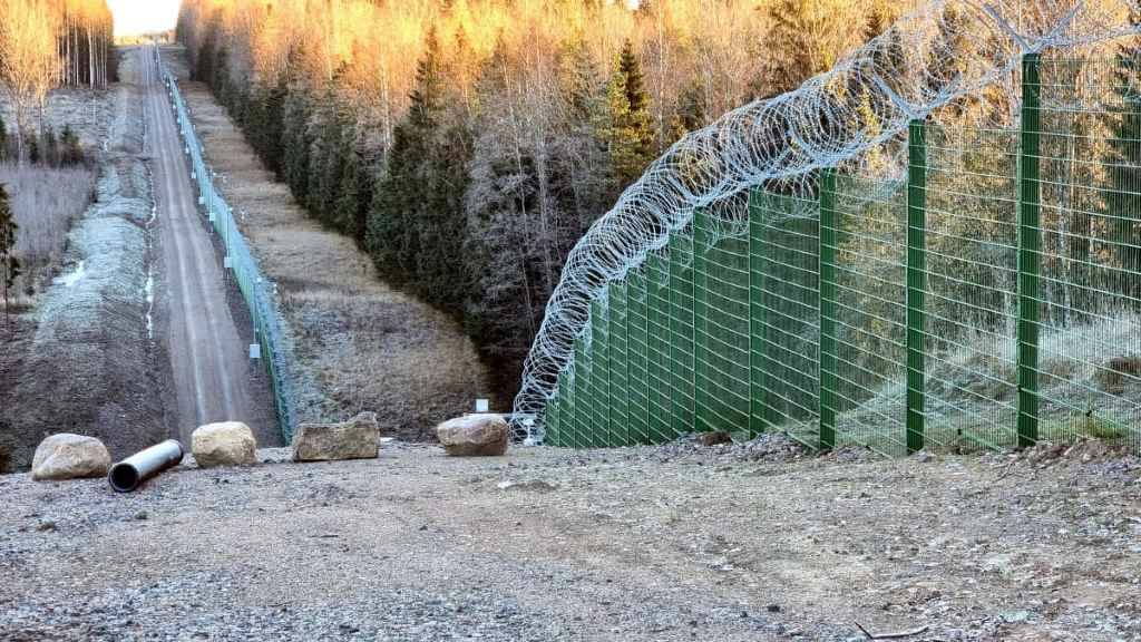 забор на границе с Россией