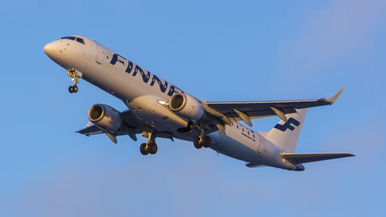 Finnair приостанавливает полеты в Тарту из-за помех GPS