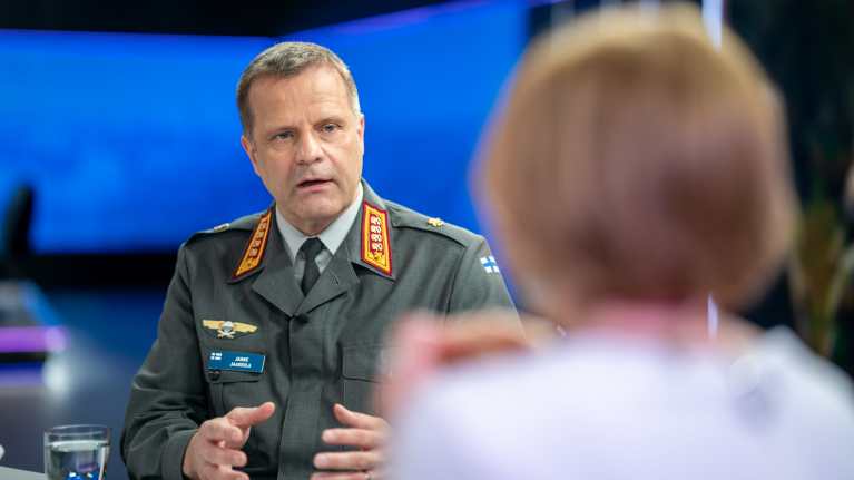 Командующий оборонительными силами приветствовал доклад о запрете россиянам приобретать недвижимость в Финляндии