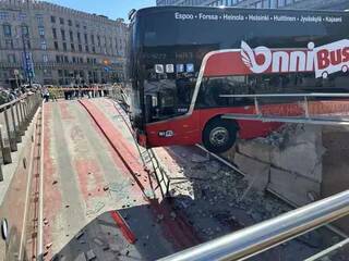 Полиция не нашла состава преступления в ДТП с автобусом Onnibus в самом центре Хельсинки